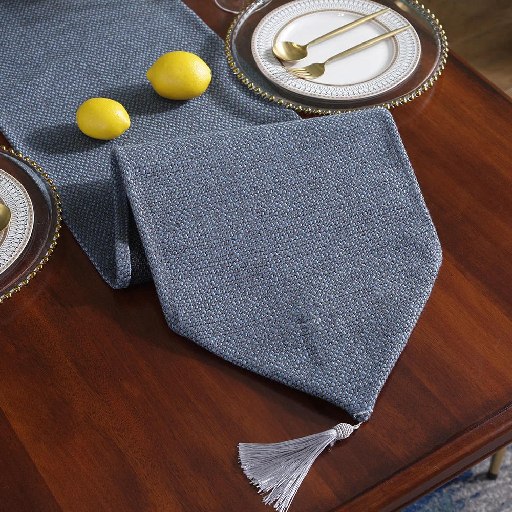 Традиционная скатерть однотонная для стола свадебная гостиничная