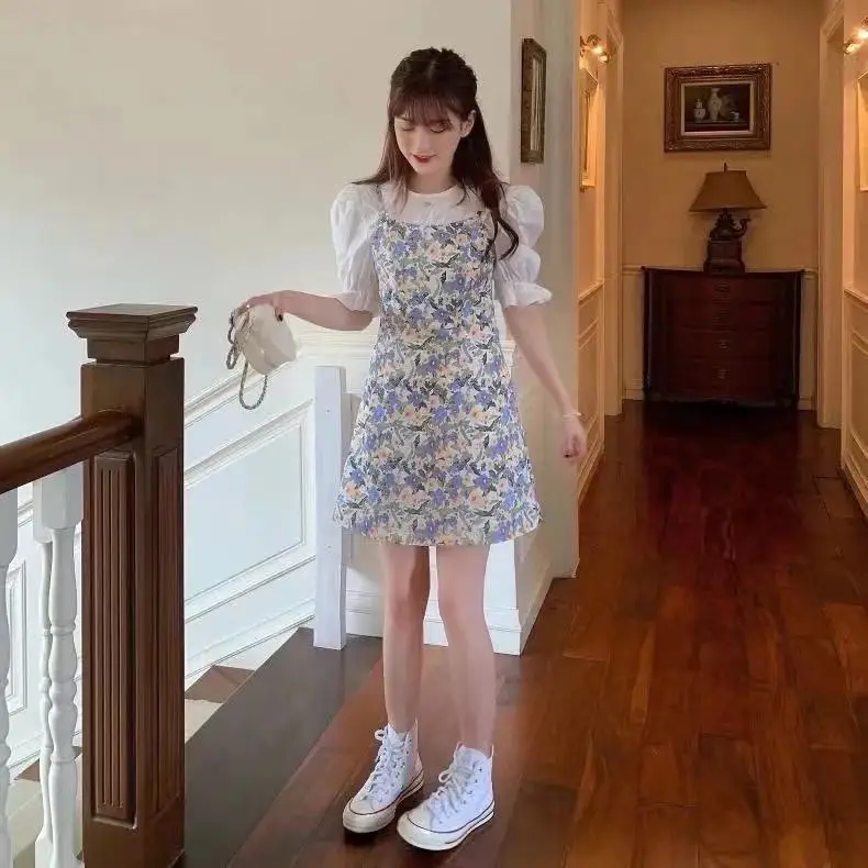 

Sweet and fresh Japanese girls suspender dress women's summer 2021 bubble sleeve dating age reduction two piece suit