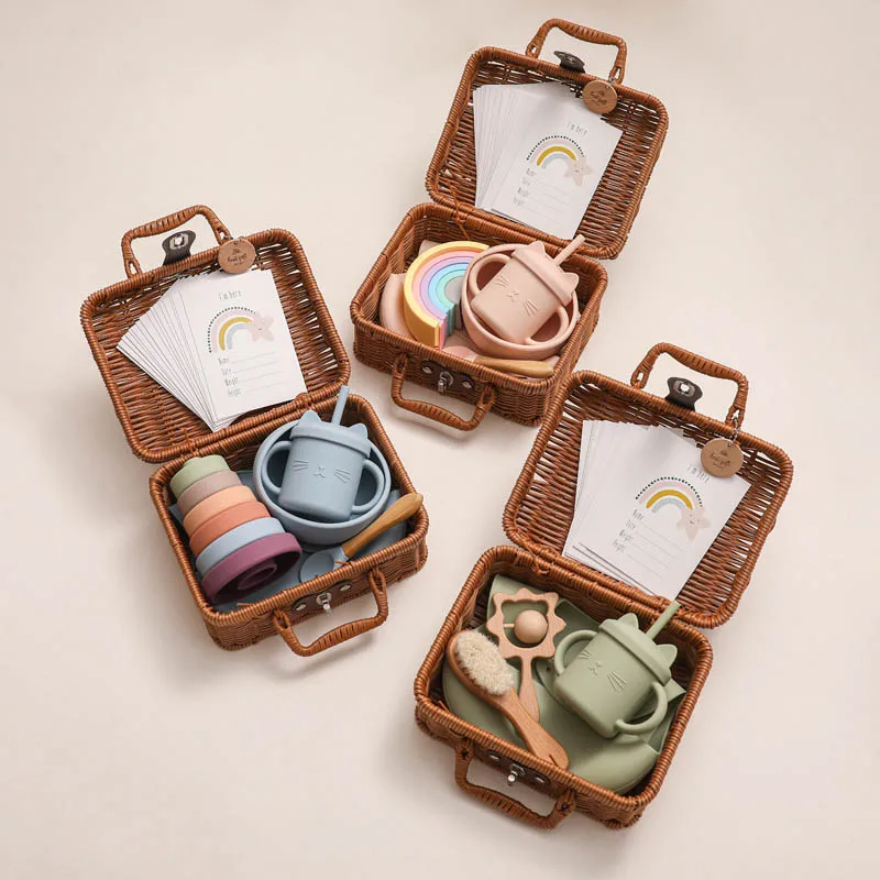 

Baby Vintage Tableware Box Gifts Set Silicone Feeding Tableware With Kids Toy New Three Suits For Baby Birth Gifts