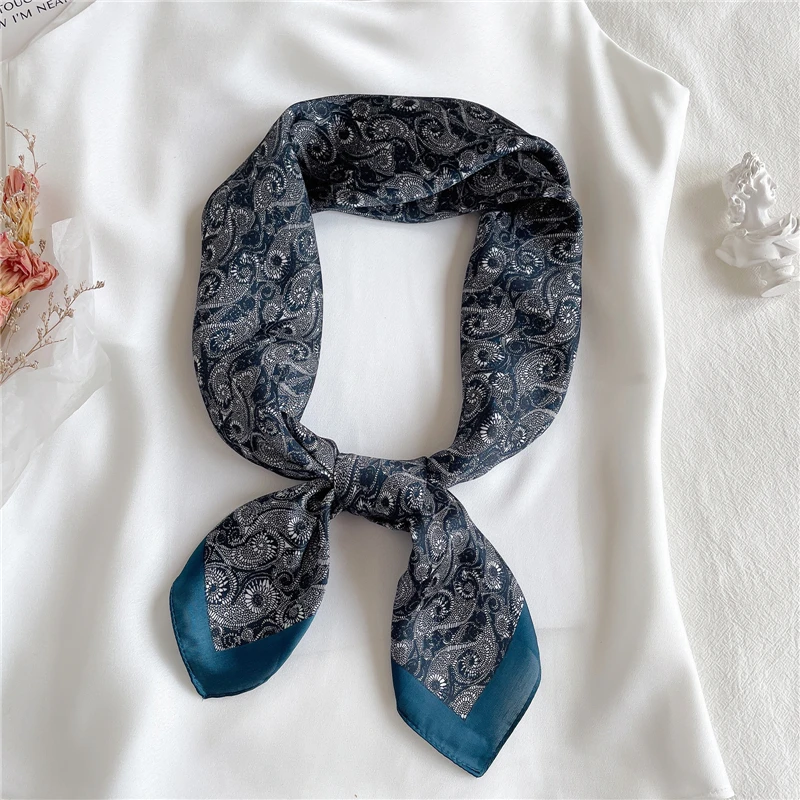

2021 New Square Scarf For Women Headband Satin Silk Shawl Neckerchief Vintage Print Head Wraps Female Foulard Hijab Lady Bandana