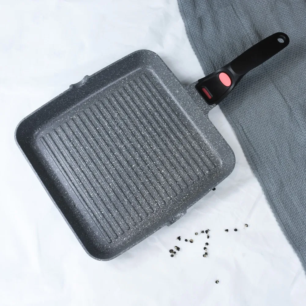 

Kitchen,Dining & Bar