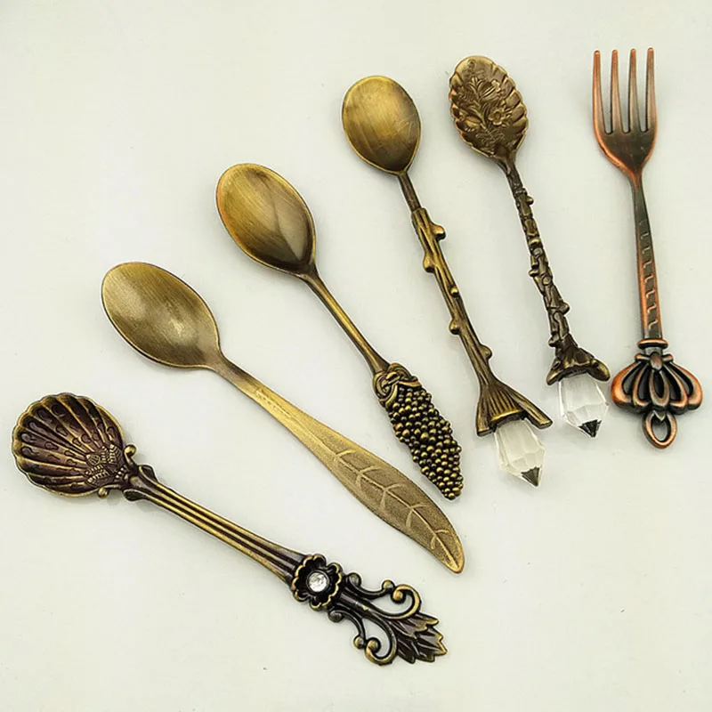 

6pcs/set European Style Palace Tableware Fruit Coffee Spoon Alloy Fruit Cake Teaspoon Fork Kitchen Drinkware