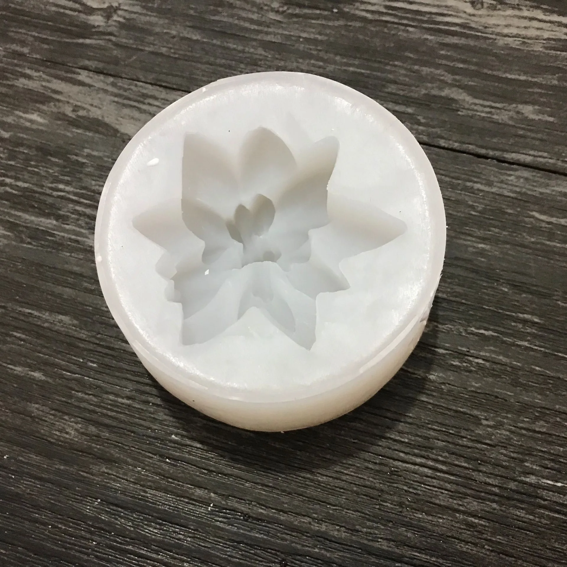 

1Pcs Christmas Flower Silicone Mold Christmas Aromatherapy Candle Mold Resin Molds Cake Decorating Handmade Soap Candle Making