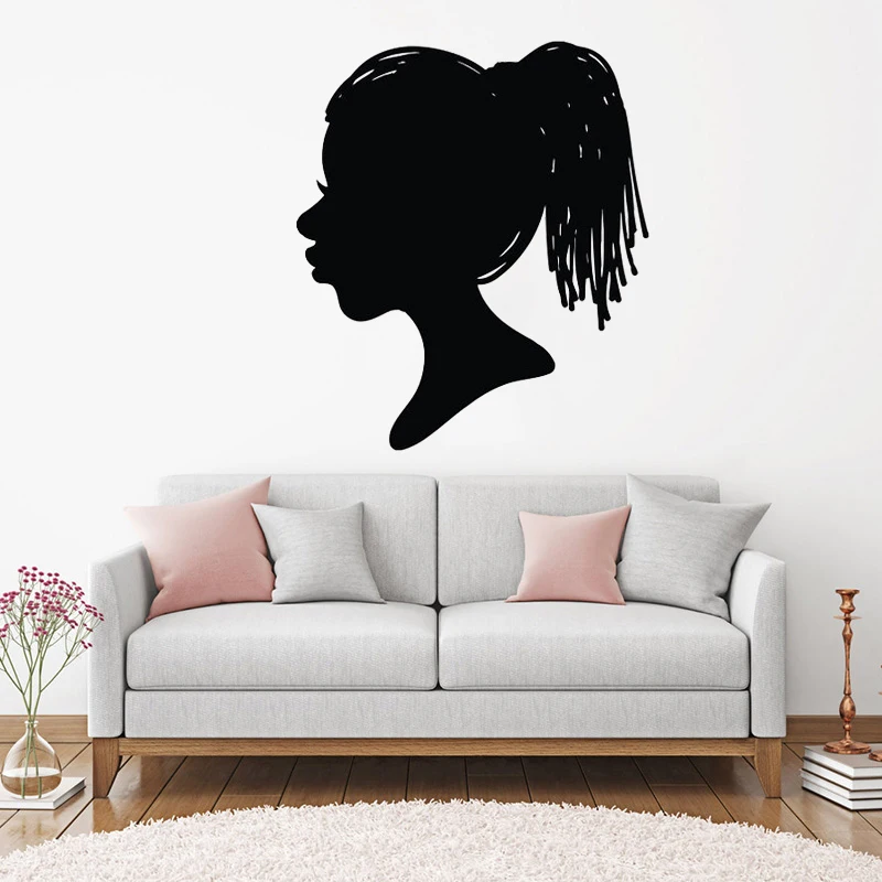 Стикер "Сексуальная девушка" - глянцевая виниловая наклейка на стену с изображением модной женщины. Украшение для дома, женского салона красоты, офиса. Наклейки HQ409.
