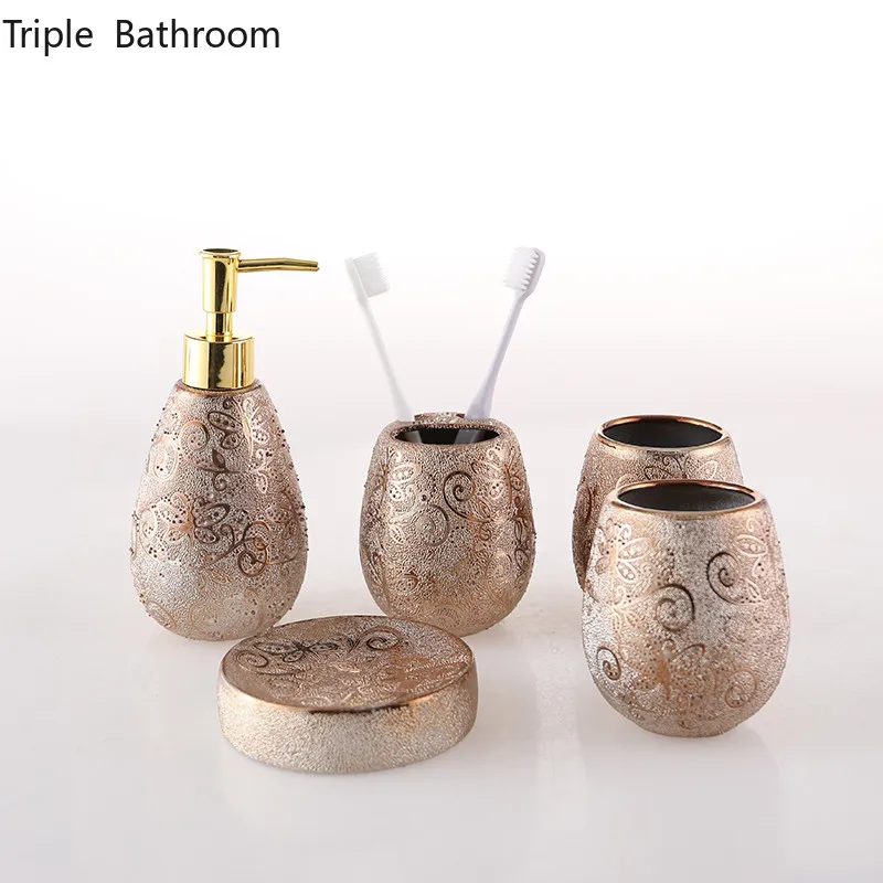 

Nordic Ceramics Golden Wash Set Liquid Soap Bottle Soap Dish Tooth Mug Toothbrush Holder Bathroom Accessories Five Piece Set