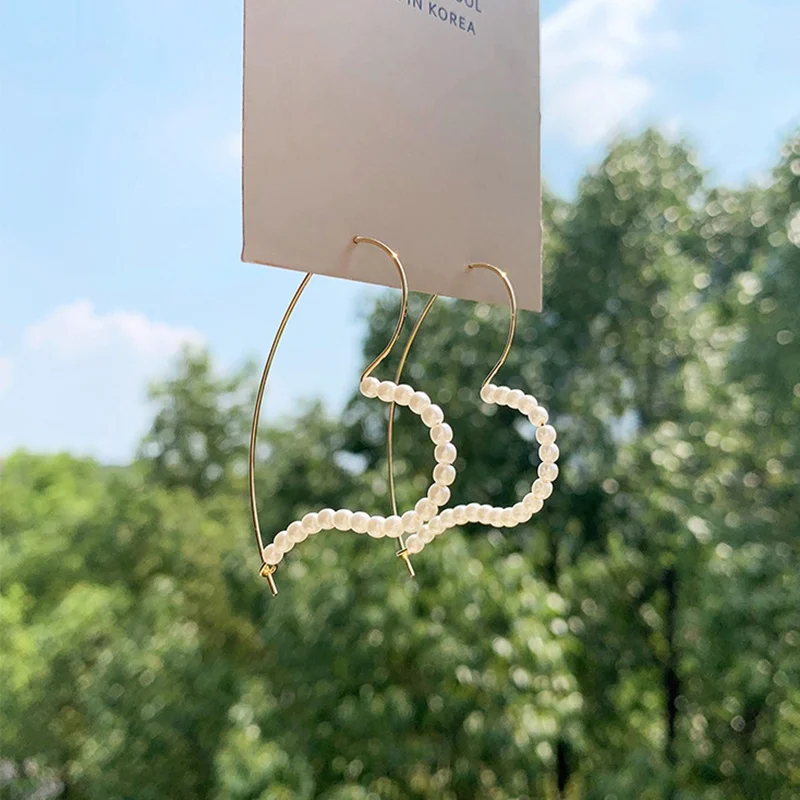 

Korean New Sweet Hollow Metal Heart Hoop Earrings For Women Elegant Pearl Boucle D'oreille Party Oorbellen Jewelry