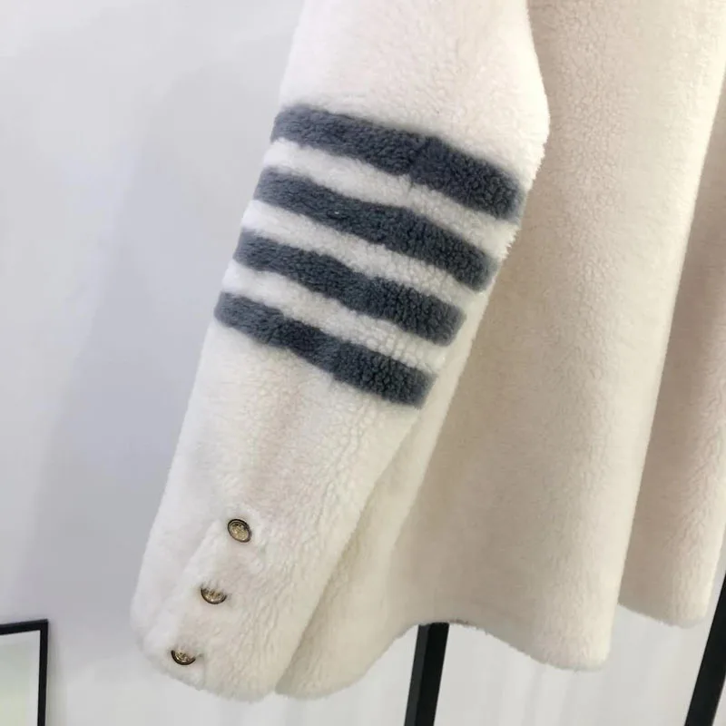 

Coat Women 2021 Winter New Arrival Short Clothes Real Sheep Wool Casual Jacket Turn-Down Collar Lamb Wool Plus Size Fn0086