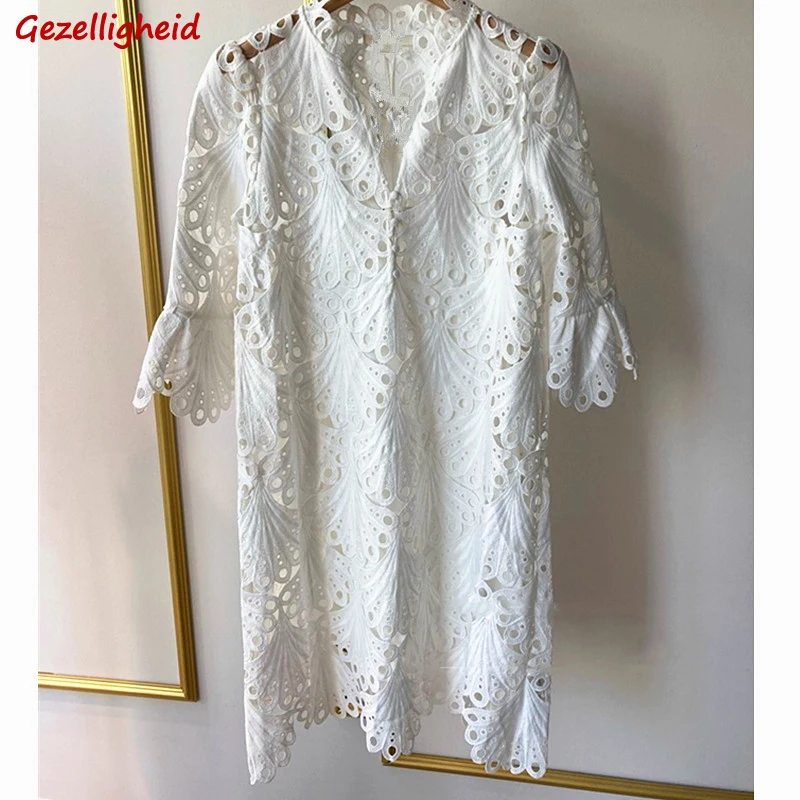 

Gezelligheid 2021 Summer New Fashion Elegant Party Luxury Slim Streetwear Hollow Embroidery Flower Lace V-Neck White Midi Dress