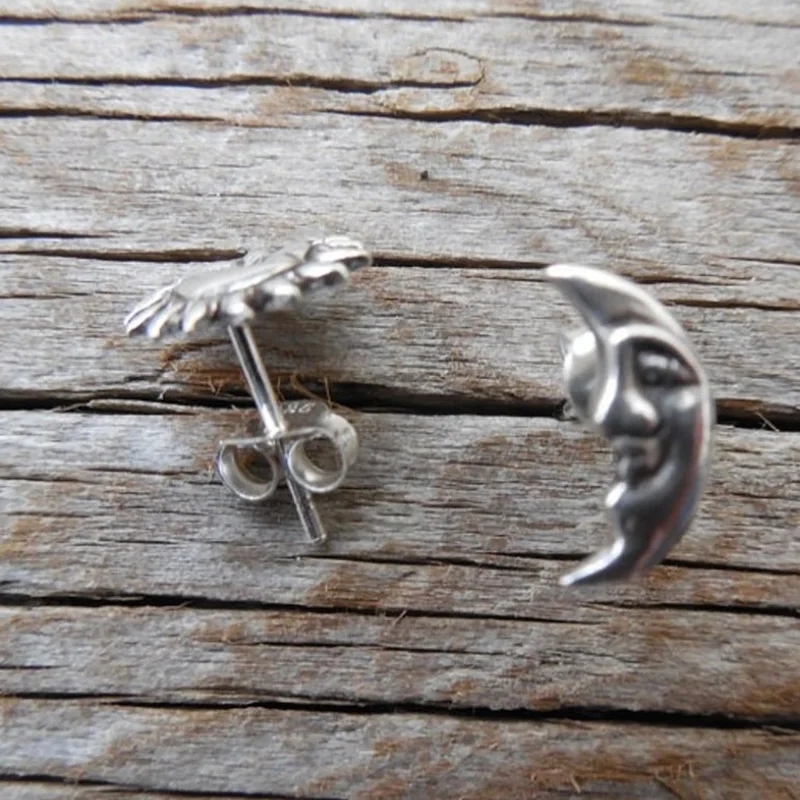 

Sun Moon Asymmetrical Stud Earrings For Women Trendy Vintage Creative Cute Earrings Female Fashion Jewelry Gift Accessories 2021