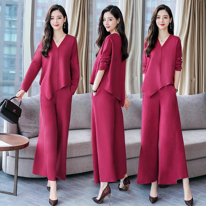 

In the autumn of 2018, the new women's deerskin velvet fashion two-piece suit chic Hong Kong style mature goddess fan suit