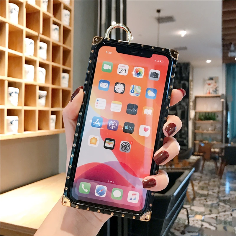 Ремешок на запястье из натуральной кожи, чехол для телефона для iPhone 11 pro XS Max X XR 8 7 6 Plus, роскошная квадратная задняя крышка с заклепками