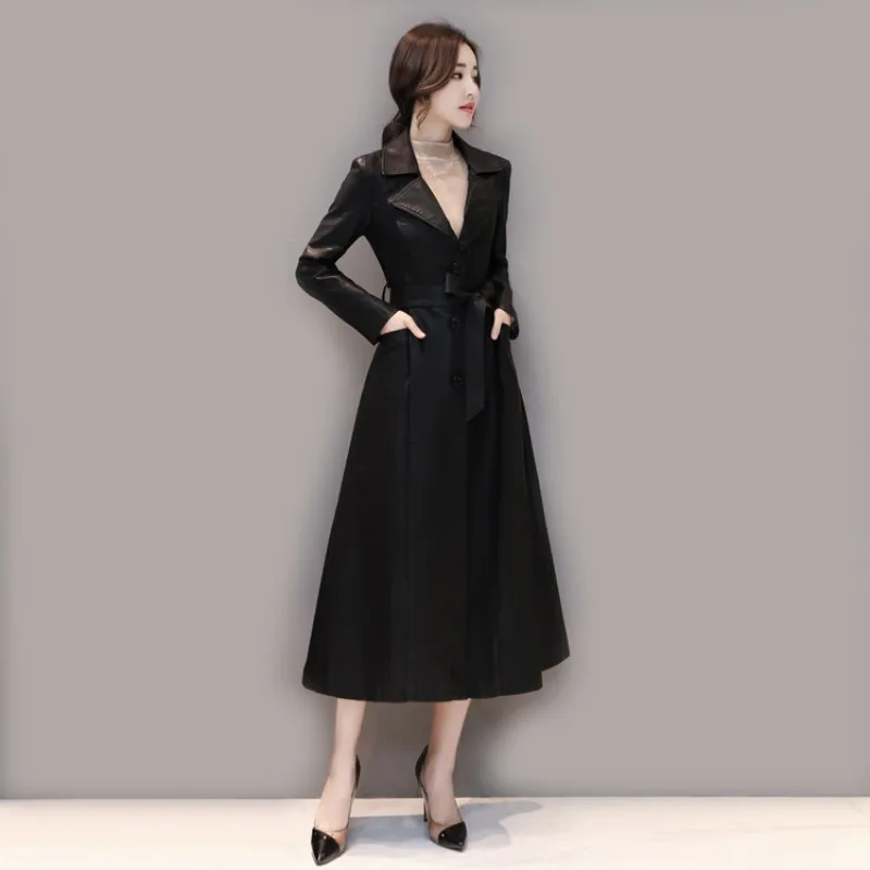 Однотонная модная женская куртка из искусственной кожи с поясом и отворотами