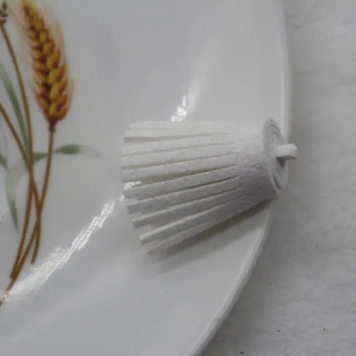20 шт. 3,4 см замша кожа кисточкой бахрома DIY аксессуары серьги ювелирные изделия фурнитура брелок для телефона ремесло ремни кулон кисточки - Цвет: White