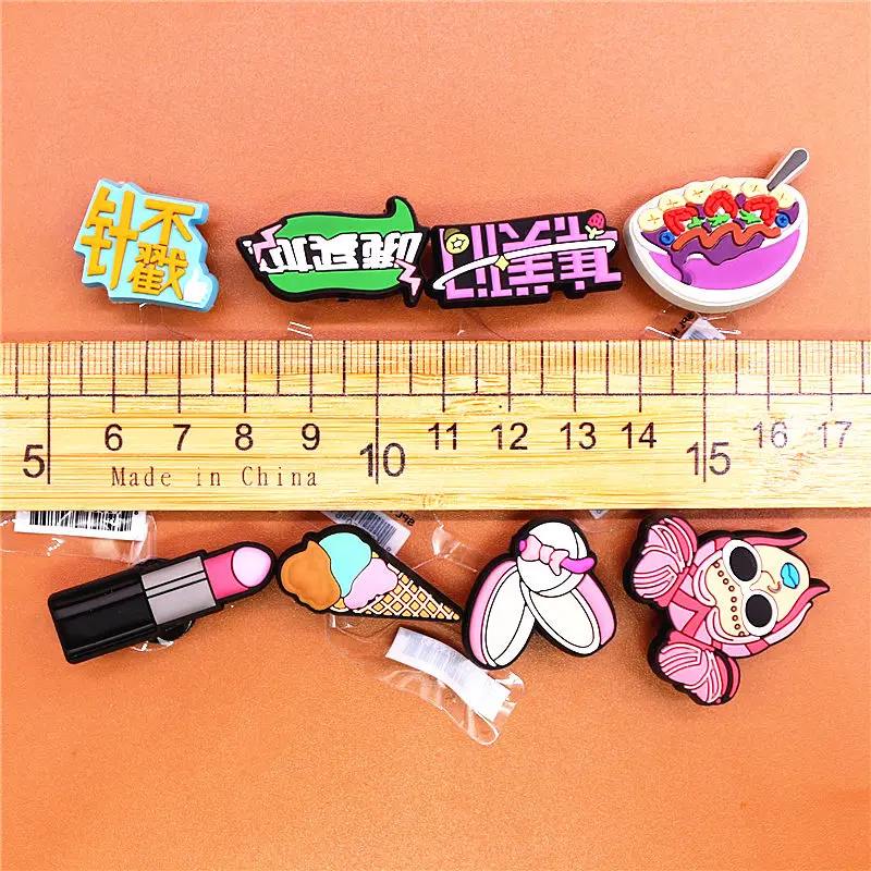 Dropshipping 1pcs Cute Pink lipstick PVC Shoe Charms Punk Girl Accessories Rouge Powder Decorations fit Croc Bracelet Kids Gifts