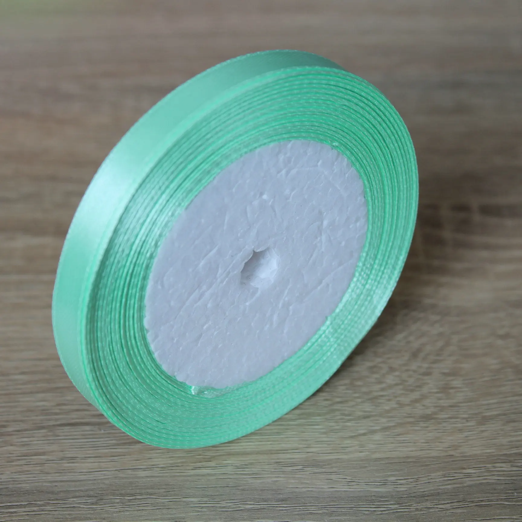 Шелковые атласные ленты 6 мм 22 метра в рулоне для упаковки подарков на Рождество