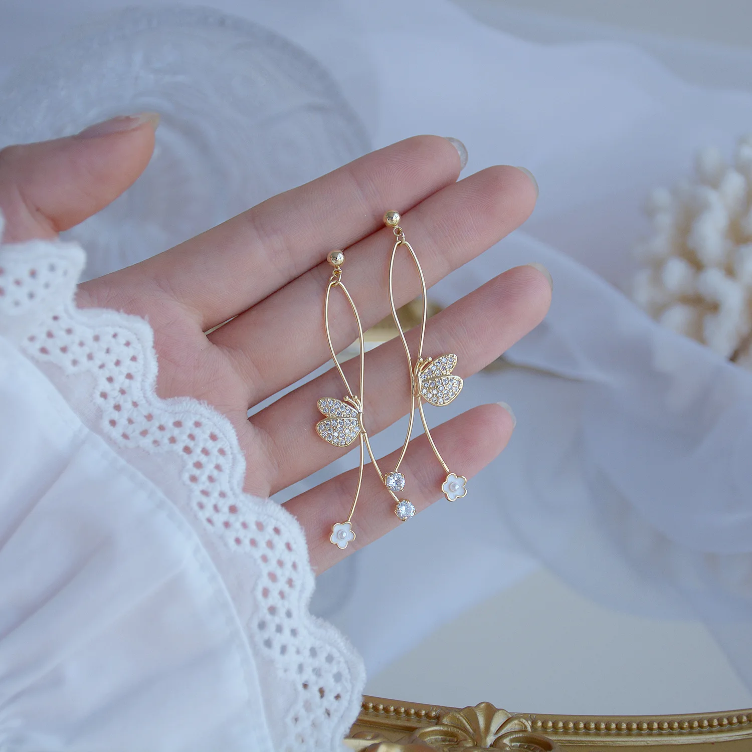 Женские длинные серьги гвоздики с кристаллами|Серьги-гвоздики| |