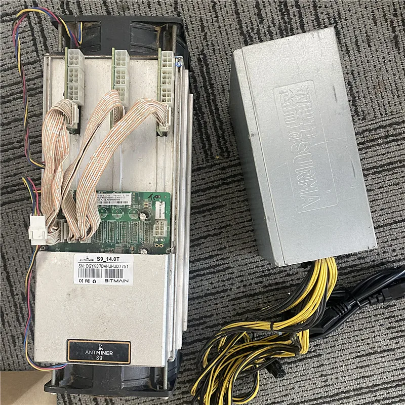 

Б/у машина Asic Antminer S9 14TH/S для майнинга биткоинов