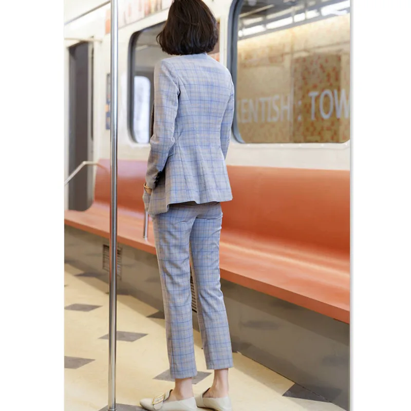 Женский костюм комплект из 2 предметов офисный брючный женский серый клетчатый