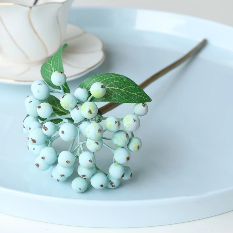 

Artificial Plant Christmas Berries Small Fruit Bunch for Home Decoration Accessories Silk Green Leaves Wedding Holiday Supplies