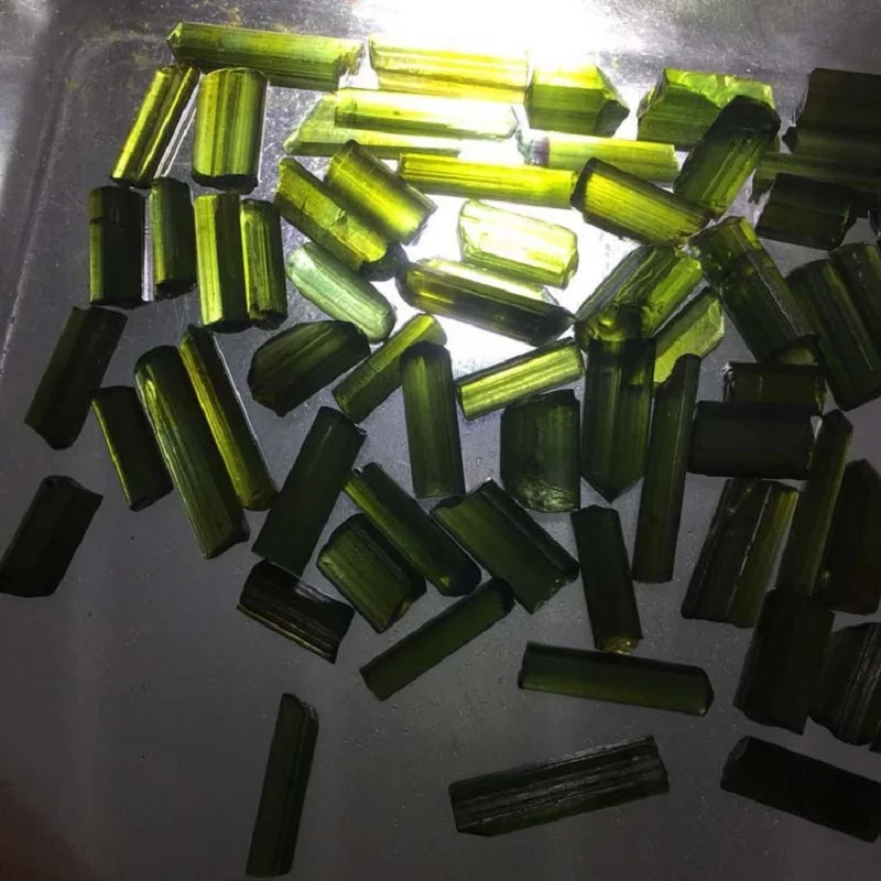 Кристаллическое сырье оригинальный камень турмалин драгоценные камни