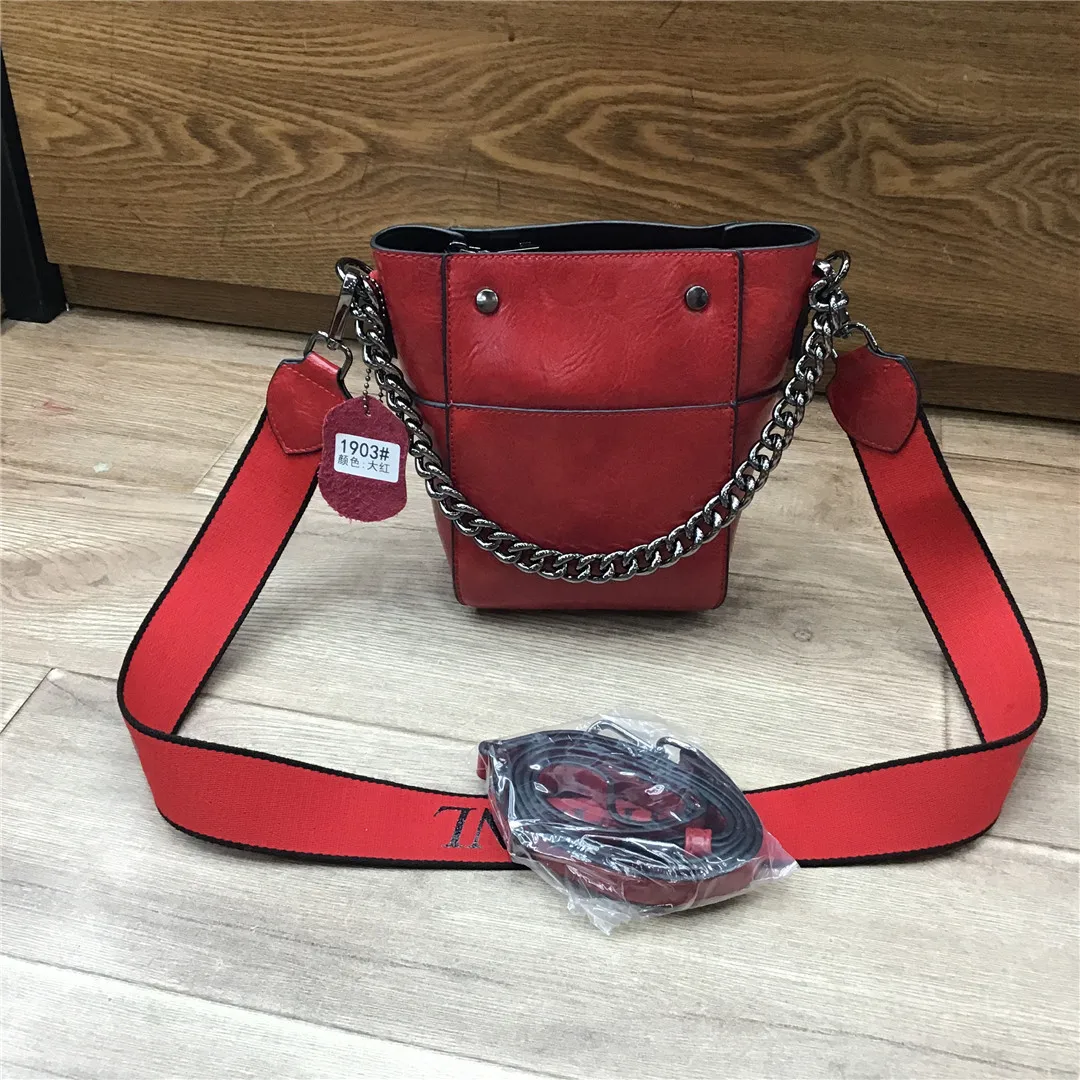 Bag female 2020 bucket bag handbag retro thick chain broadband shoulder messenger | Багаж и сумки