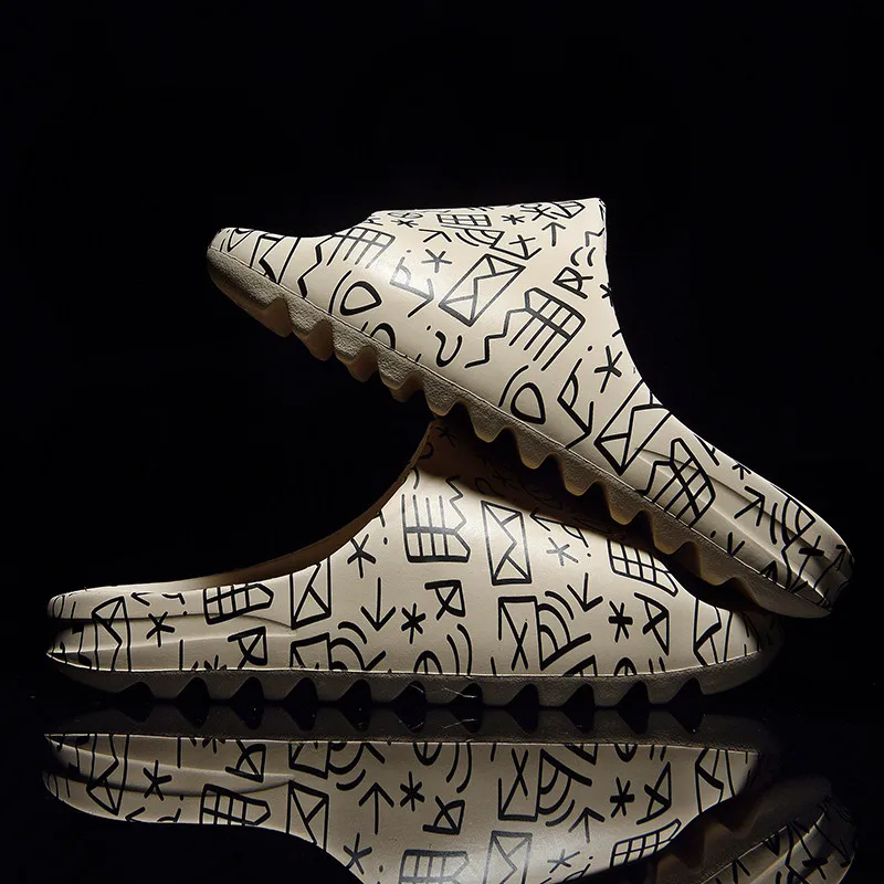 Men's Summer Slides Breathable Cool Beach Sandals Flip Flops Fish Mouth Men & Women Slippers Lightweight Graffiti Big Size 34-46