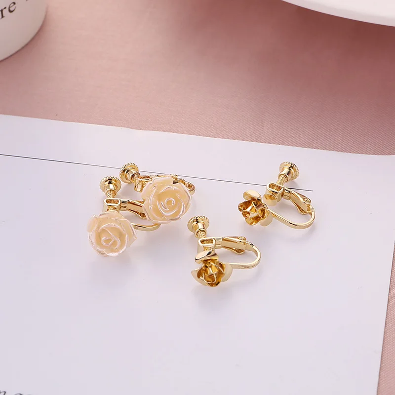 

2021 Trend Gold Vintage Rose Flower Women Jewelry Clip on Earrings Korean Fashion Vintage Jewelry for Women Earring Gift