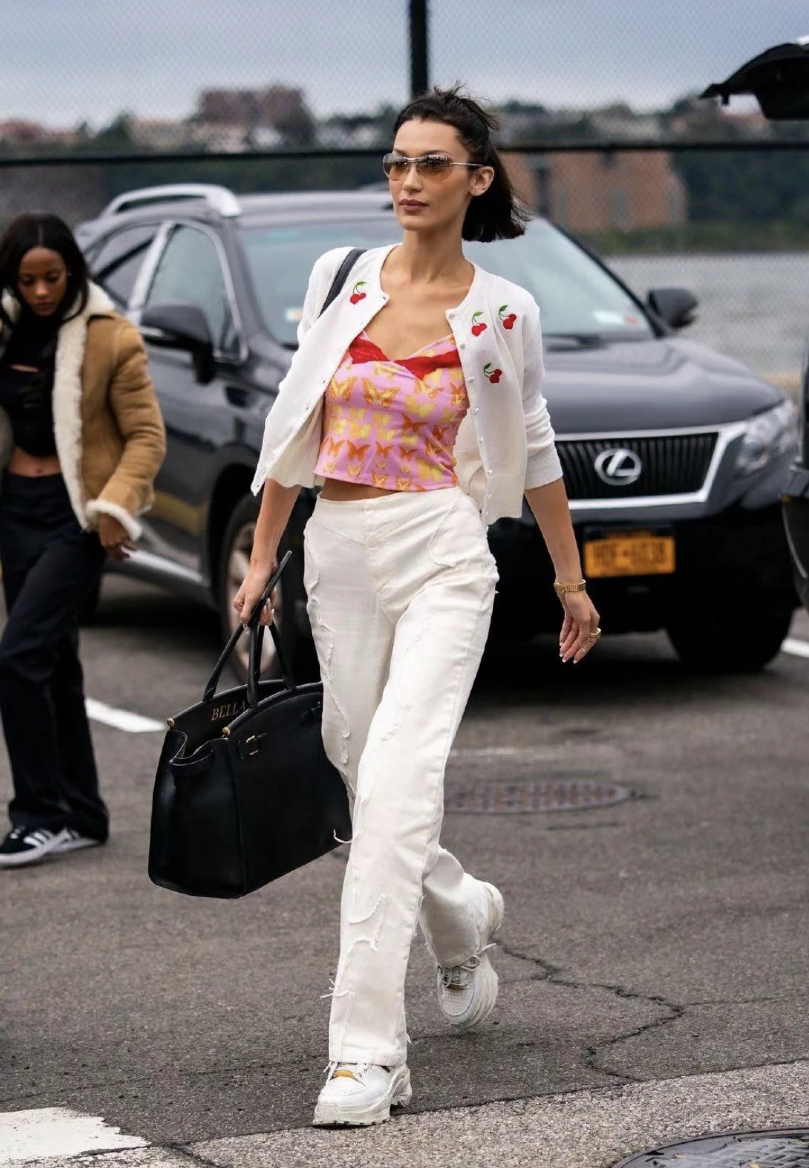 Iamiga's old resurrection bella casual straight-leg pants with the same style, the upper body looks good, sisters