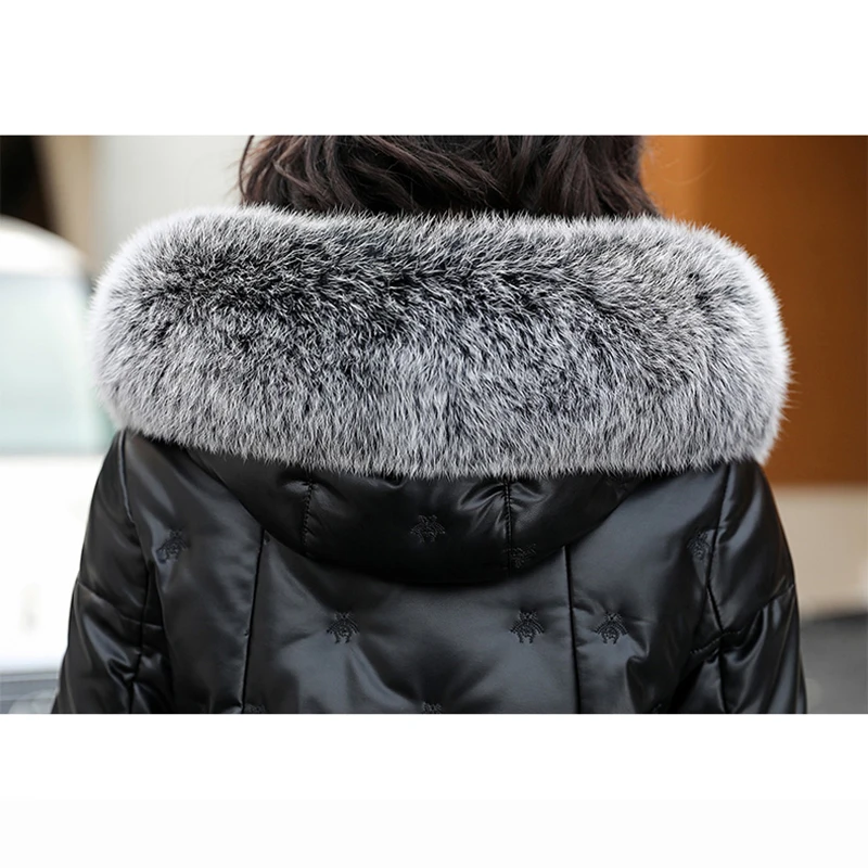 New Women Medium Sheepskin Down Coat Autumn Winter Fashion Fox Fur Collar Embroidery Thick Warm Slim Sheep Leather Down Jacket