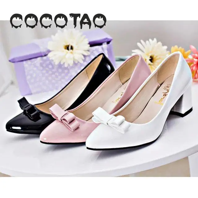 Женские белые туфли на высоком толстом каблуке рабочие с острым носком и бантом 5