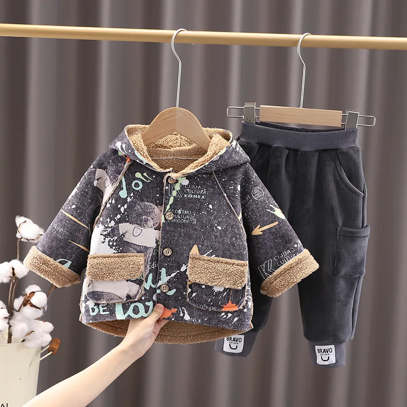 

Boys fall/winter 2021 Korean version of boy and girl cardigan cartoon print bear fur coat male baby sweatshirt two-piece suit