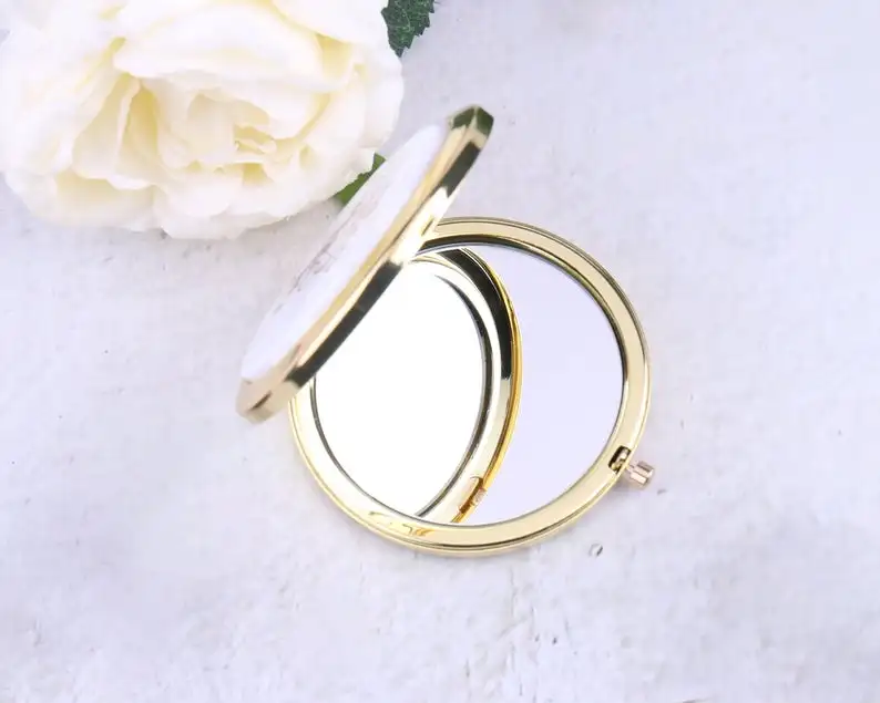 Индивидуальное компактное зеркало с именем цветочный венок для девичника