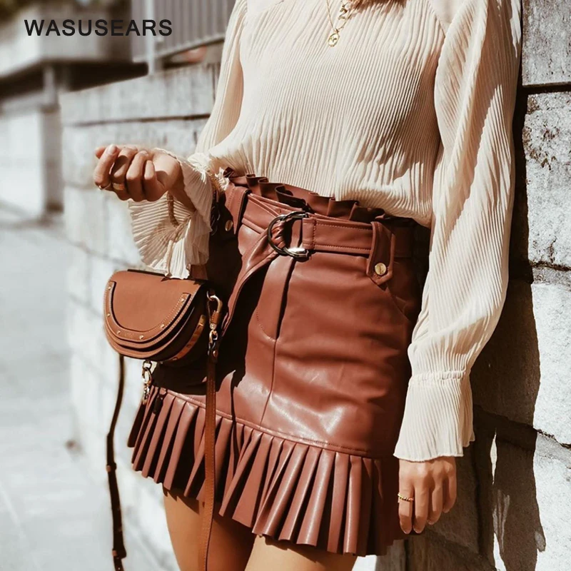 Кожаная юбка с карманами черная плиссированная из искусственной кожи высокой