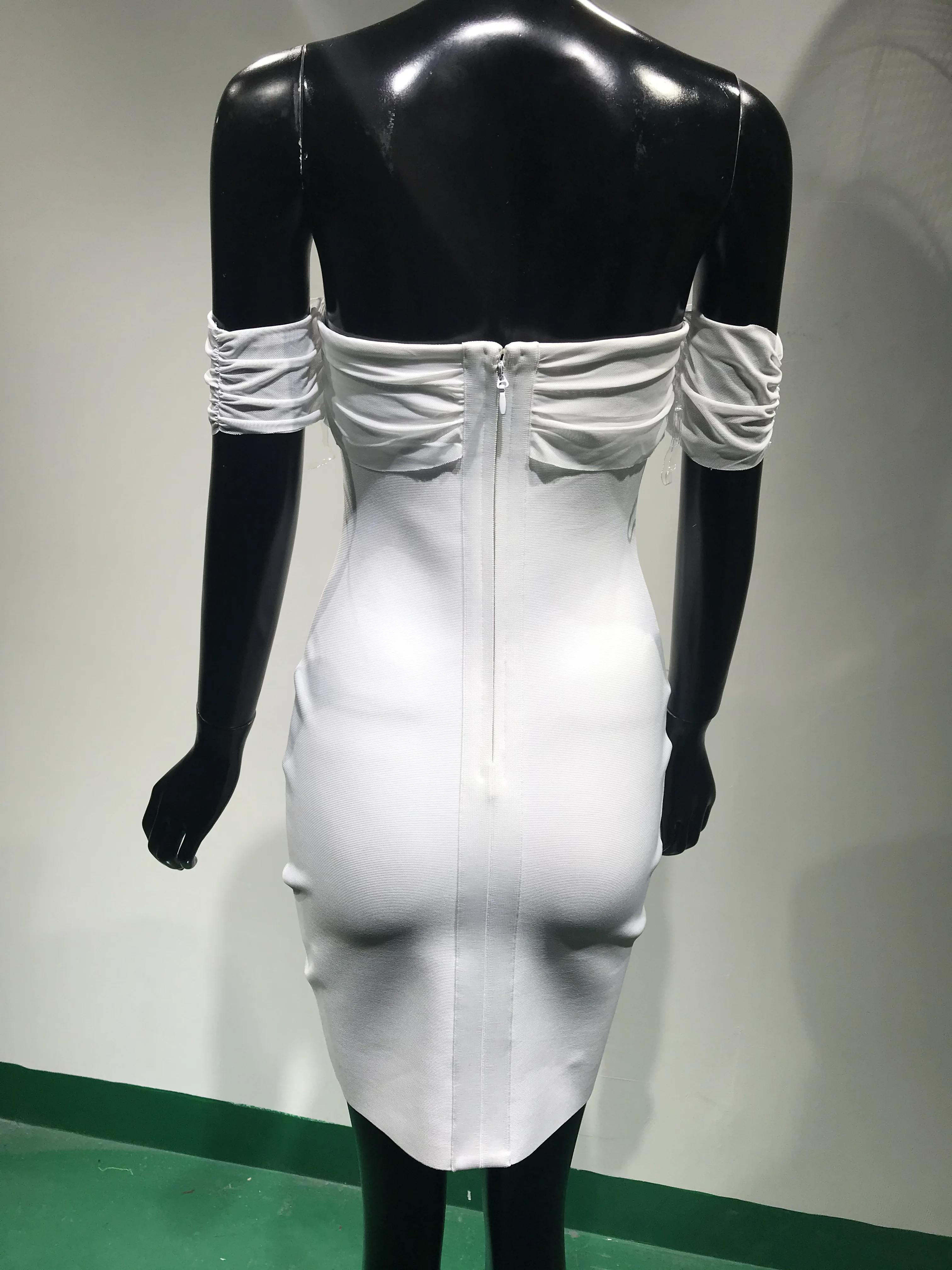 

Top Quality Women Luxury Sexy Off Shoulder Short Sleeve White Bodycon Bandge Dress 2020 Female Mini Party Summer Dress Vestidos