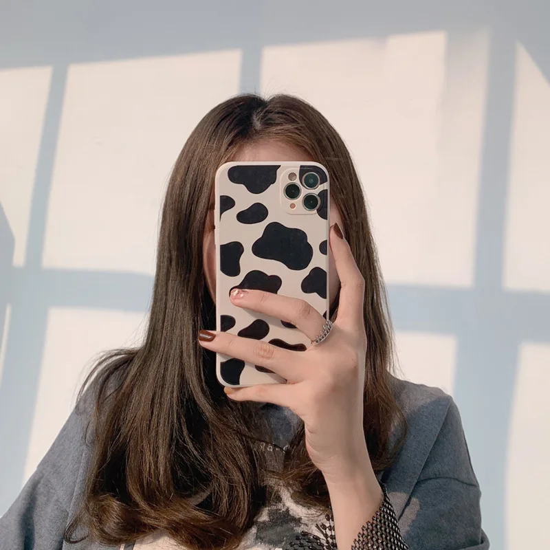 Cow pattern Black and white style silicone phone case for iphone xs max 7 13 11 14 pro max 12 mini xr x 8 plus capa conque