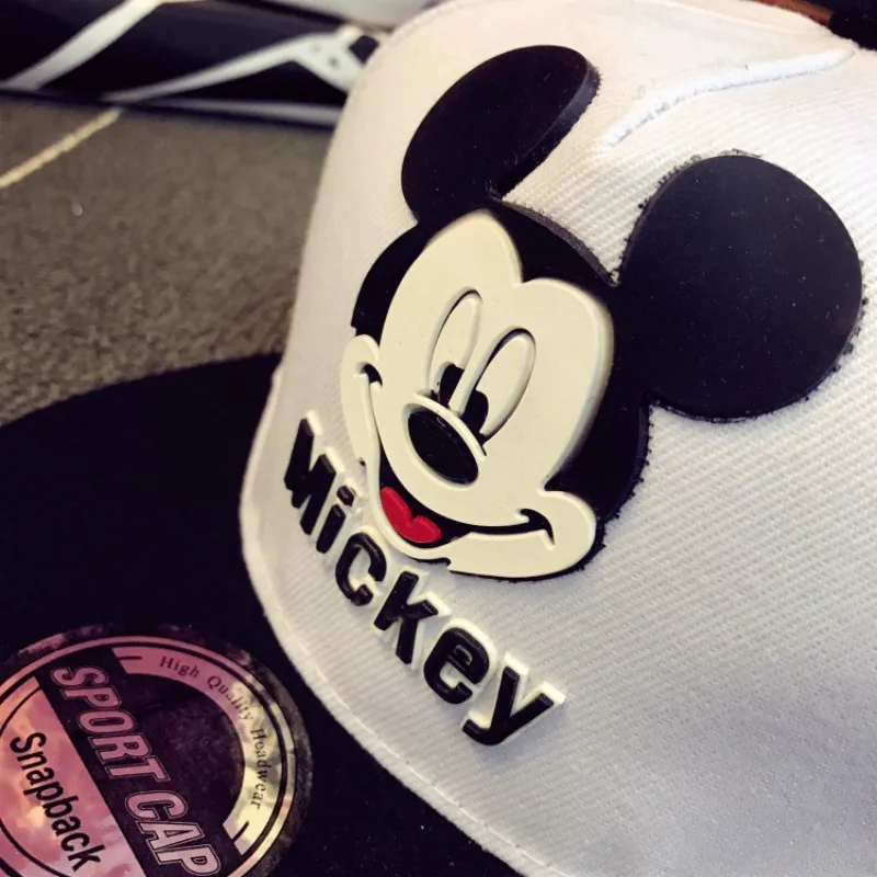 Детская шапка с рисунком Микки Мауса белая аниме в стиле хип-хоп ушками плоский