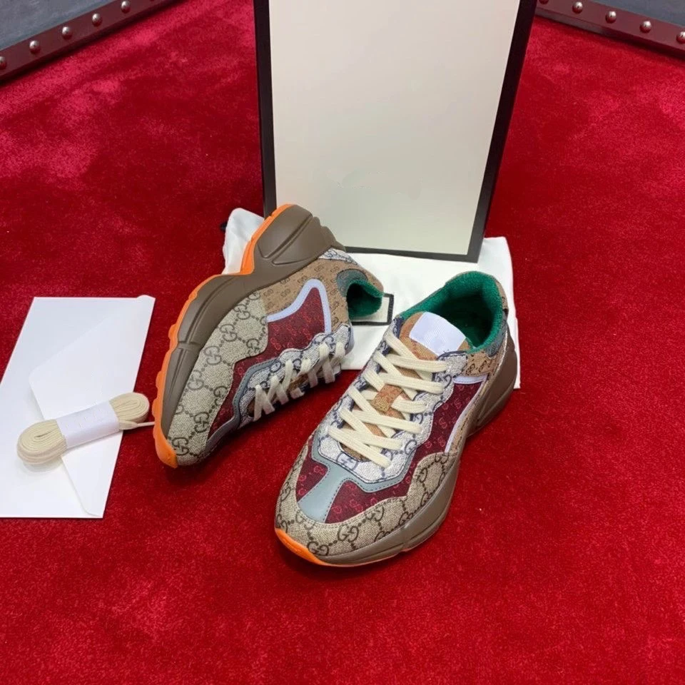 

Costumes & Accessories