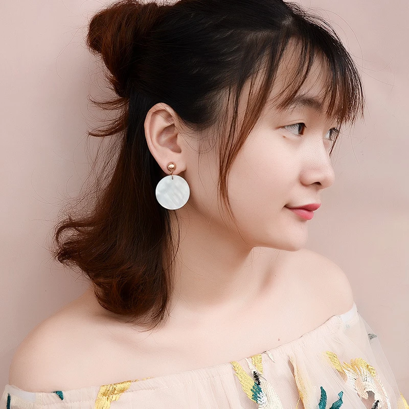 

TOSOKO Stainless Steel Stainless Steel Earrings Steel Ball Earrings Shell Fashion Earrings Accessories BSF137