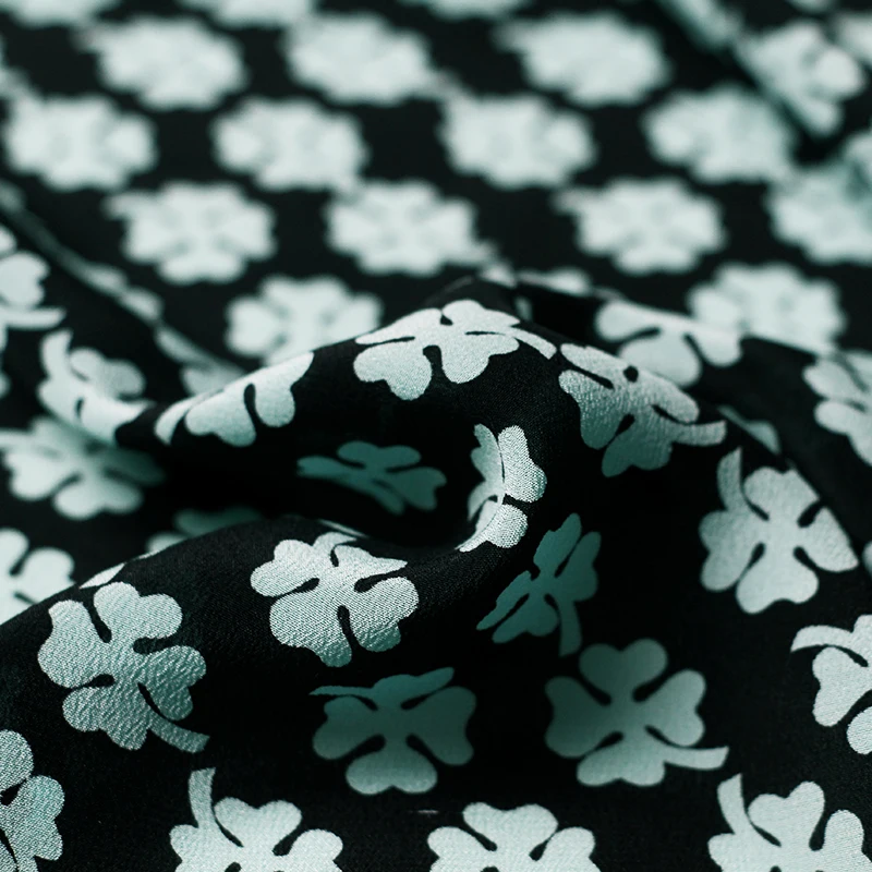Высококачественная изготовленная на заказ клеверная печатная 100% шелковая ткань