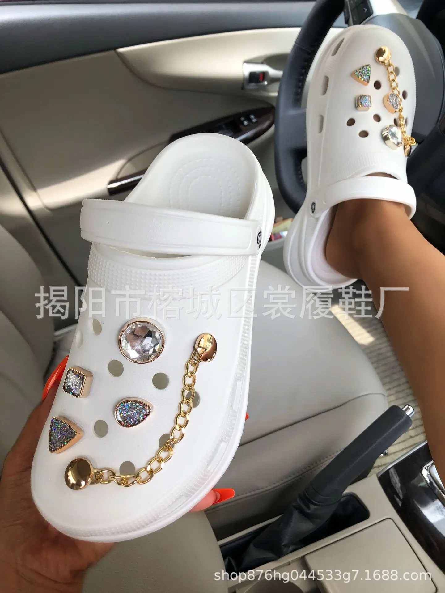 

Women's Shoes Bag-head Sandals Women's Wedge-heel Thick Soles with Diamond Hollow-out Beach Sandals