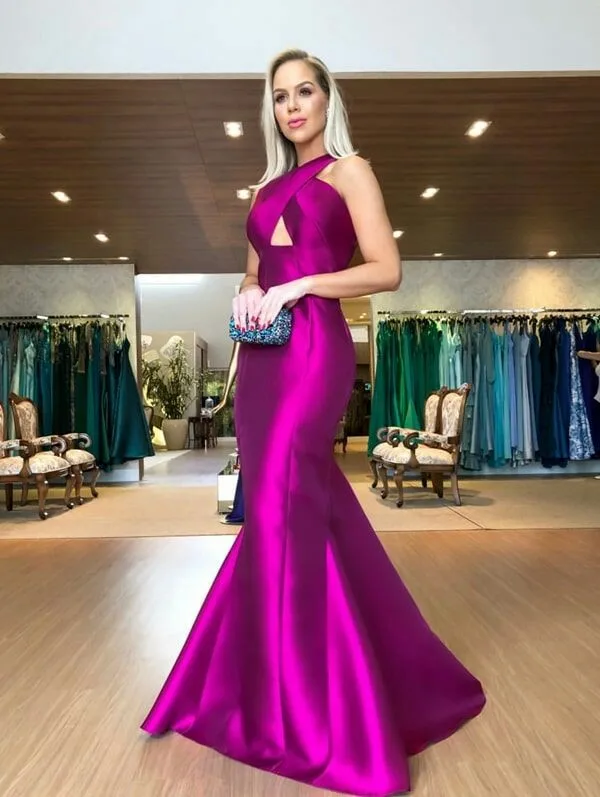

Sexy Backless 2019 Mermaid Prom Dresses With Cross Neck Floor Length Evening