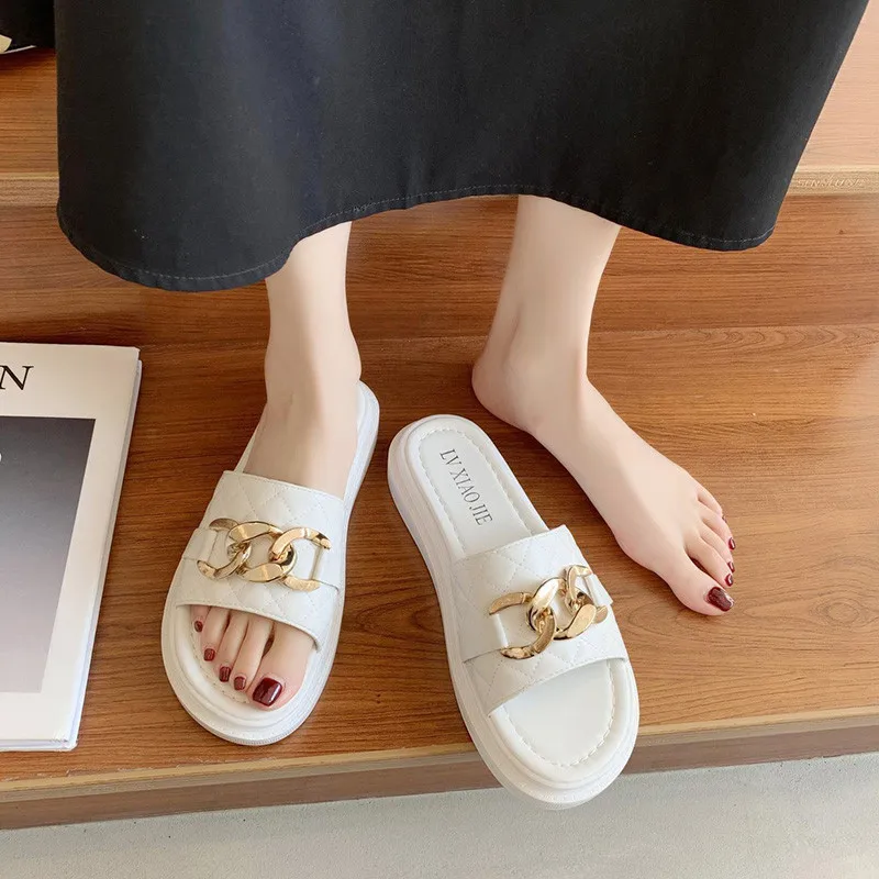 

Shoes Rivet Med House Slippers Platform Luxury Slides Summer Clogs Woman Pantofle Designer Beach 2021 Flat PU Metal Decoration