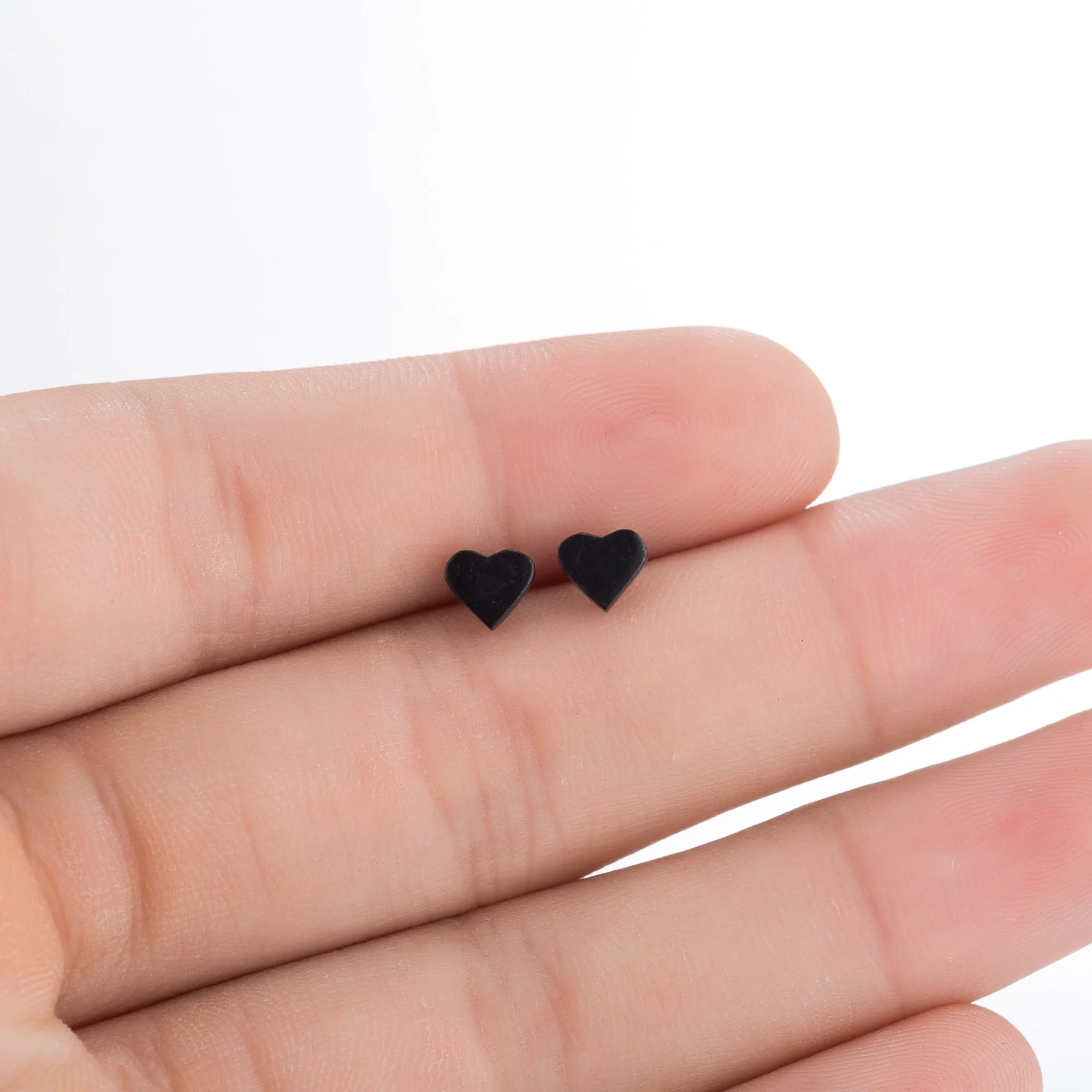 

Oly2u Stainless Steel Cute Small Earing Graduation Jewelry Classic Black Heart Earrings Fashion Jewelry Friend Gift Dropshipping