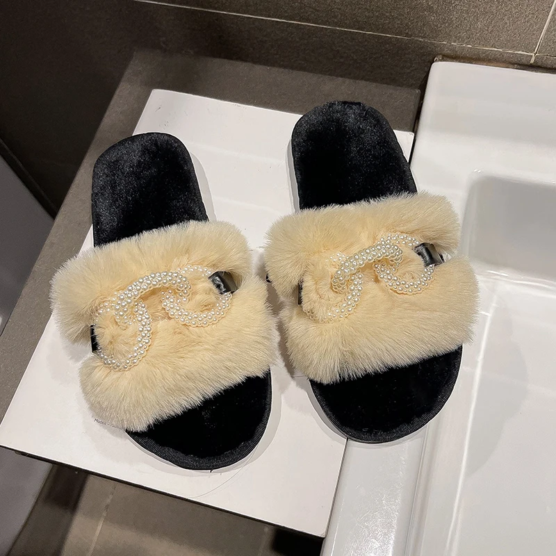 Женские пушистые домашние тапочки на плоской подошве Осень-зима 2021 | Обувь