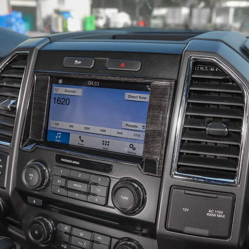 Панель управления автомобильной приборной панелью навигацией GPS и центральная