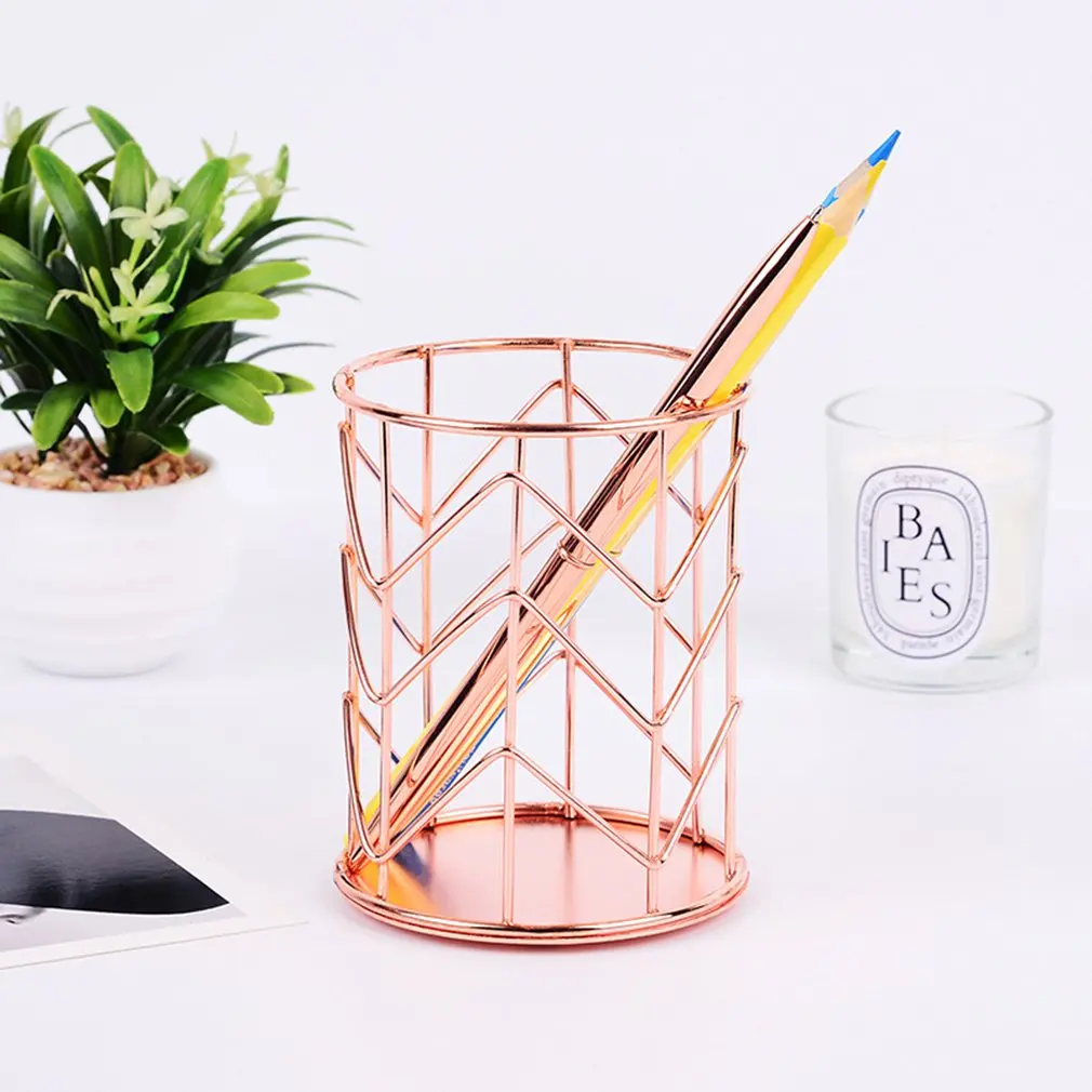 

2020 New Hollow out Makeup Brush Pot Holder Organizer Iron Round Practical Pen Pencil Cup Stationery Container Storage