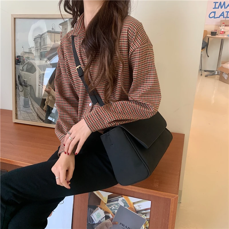 

New matte matte soft leather flip crossbody bag lazy retro red shoulder large capacity bag women