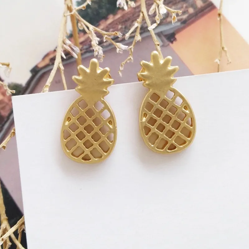 Металлическая текстура творческая тенденция в стиле Джокер форма ананаса серьги