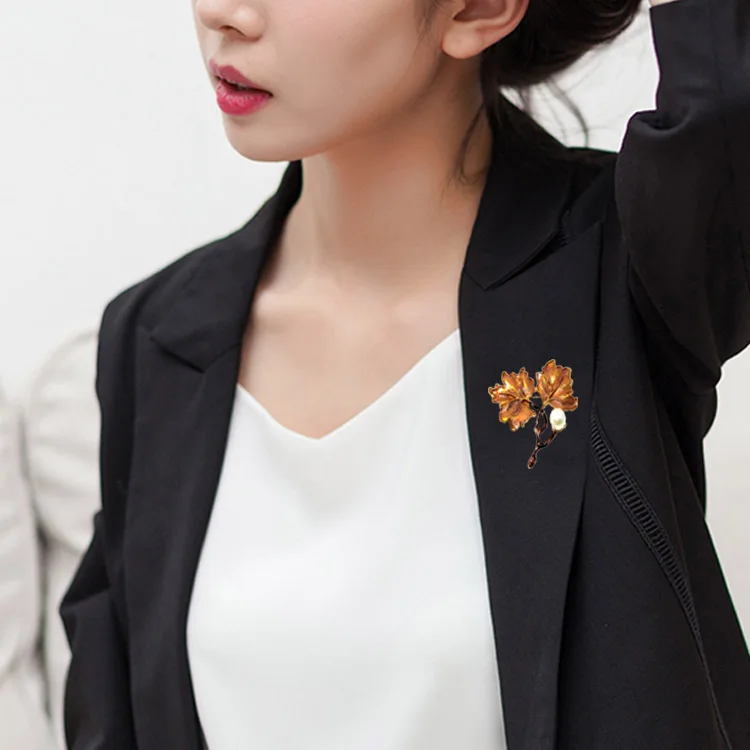 Туфли в духе прежних времен брошь виде кленового листа женский корсаж аксессуары