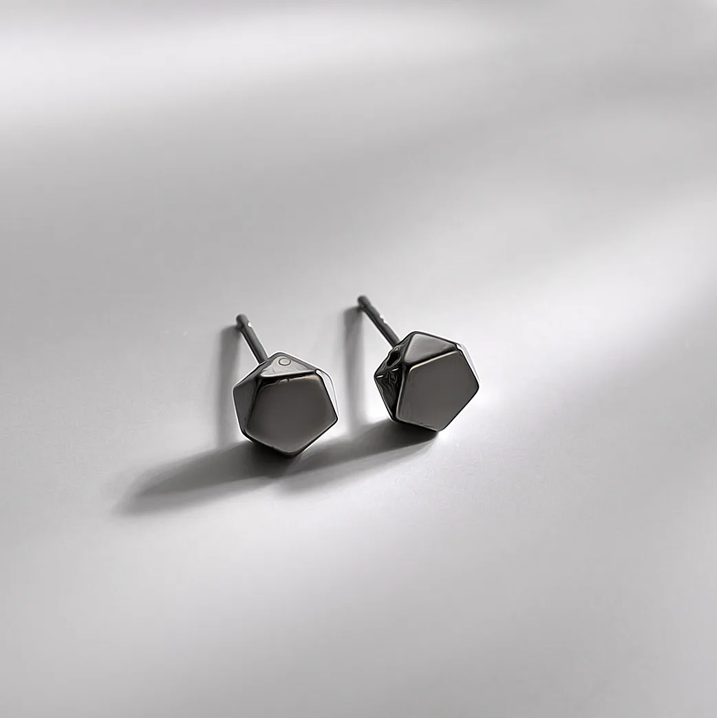 

1 Pair Real 925 Sterling Silver Stud Earrings for Women Piercing Cartilage Earring Black Geometric Earings Jewelry